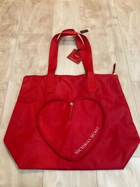 Victoria’s Secret Packable Heart Valentines tote nwt